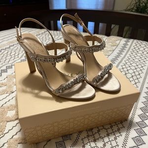 badgley mischka size 8